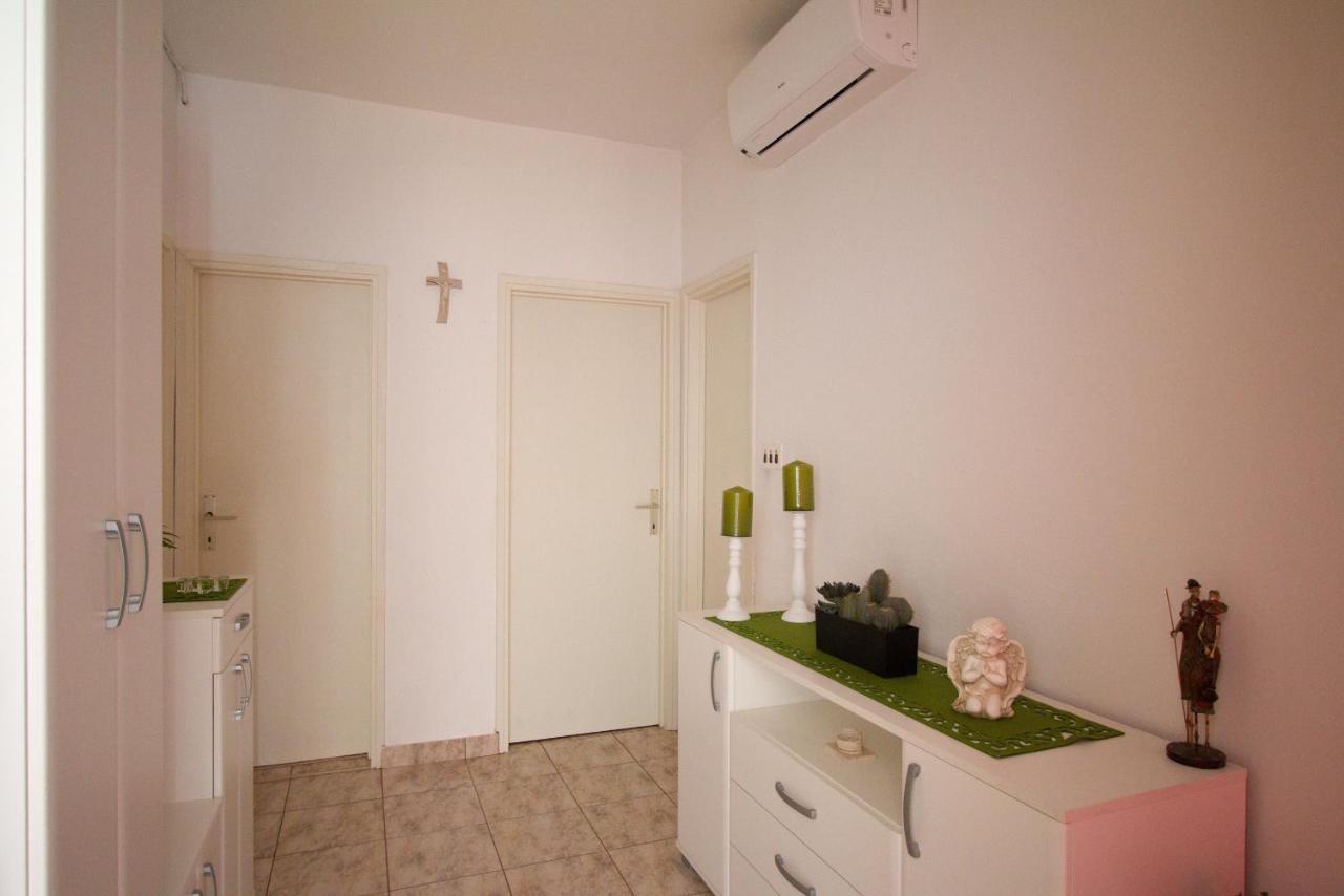 Apartments M&J Supetar Ngoại thất bức ảnh